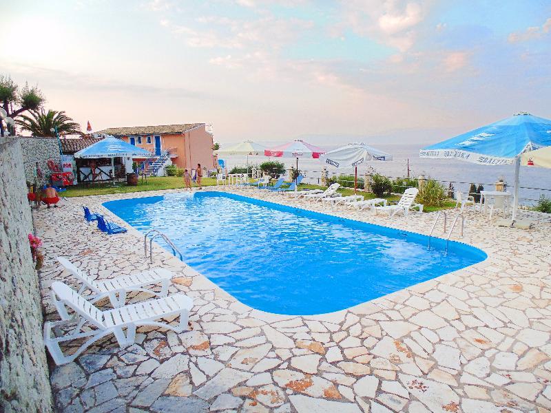 Corfu Hotel Apartments Беніцес Екстер'єр фото